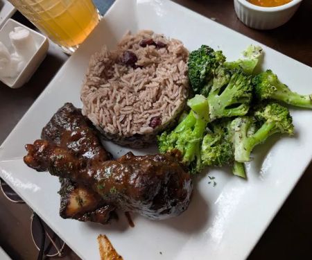Charm Bar & Restaurant