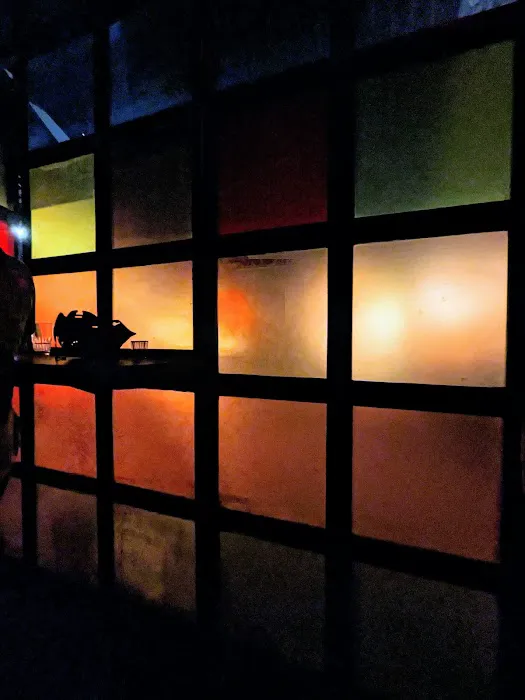 Honeycomb Hi-Fi Lounge Picture 10