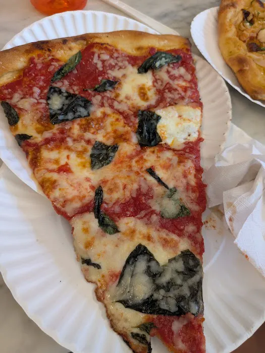 Artichoke Basille's Pizza Picture 4
