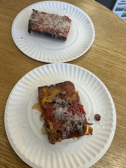 Nate’s Detroit Pizza Picture 4
