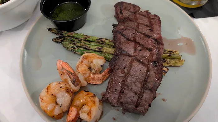 YAYOS LATIN CUISINE Picture 5