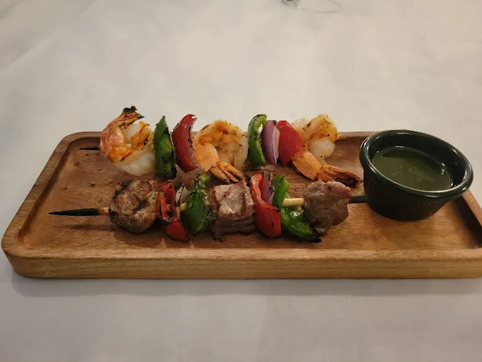 YAYOS LATIN CUISINE Picture 7