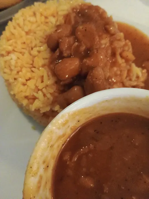 YAYOS LATIN CUISINE Picture 4