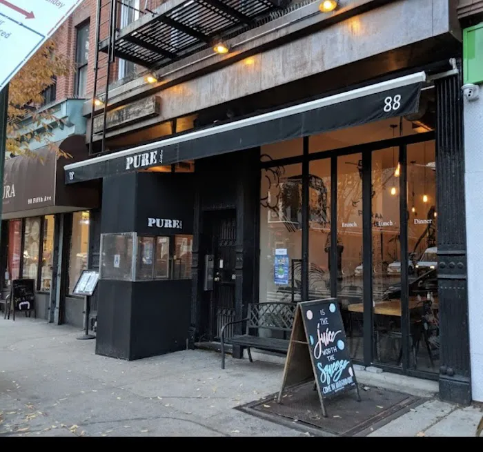 Pure Bistro Picture 10