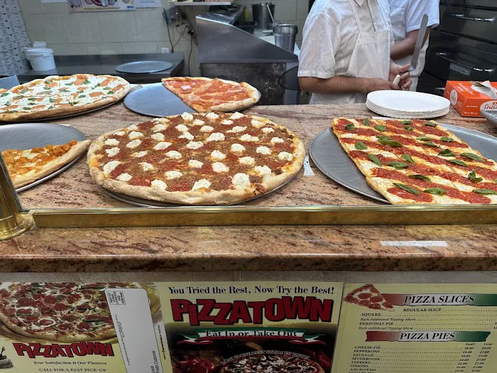 Pizza Town Picture 4
