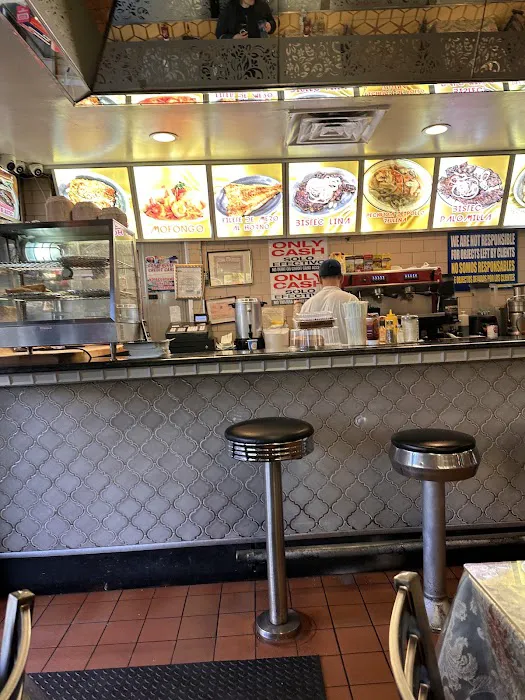 Lina Restaurant Picture 2