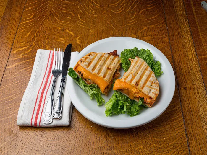 Adanis Broadway Deli & Grill Picture 4