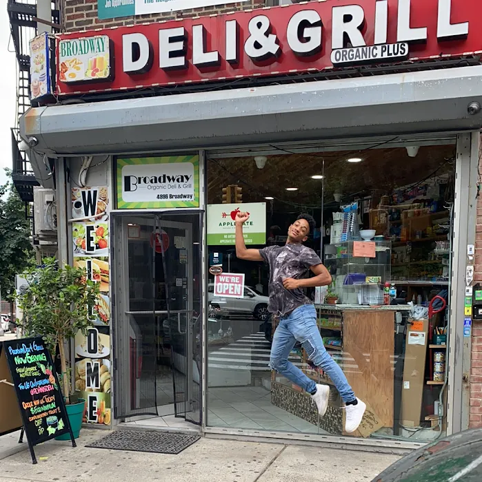 Adanis Broadway Deli & Grill Picture 6