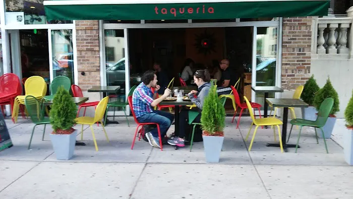 Guacamole Taqueria Picture 10