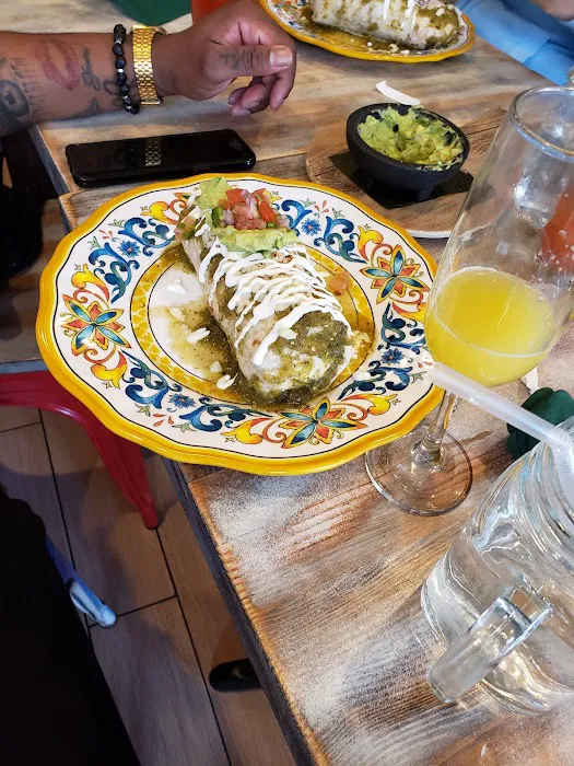 Guacamole Taqueria Picture 2