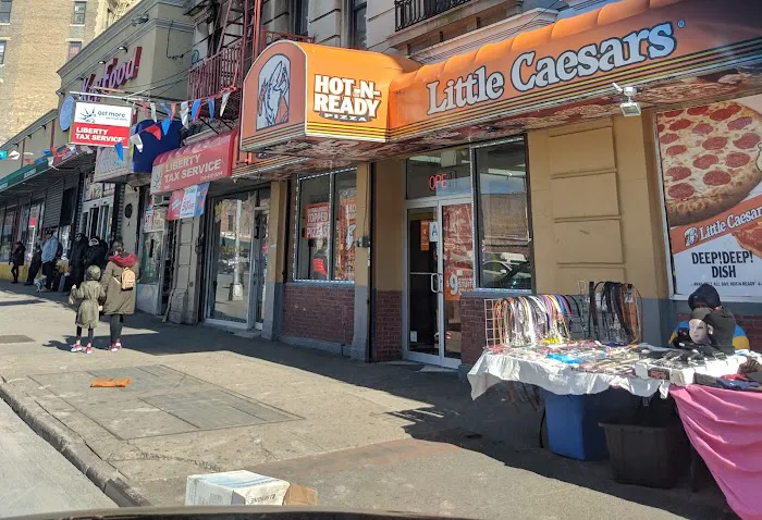 Little Caesars Pizza Picture 10