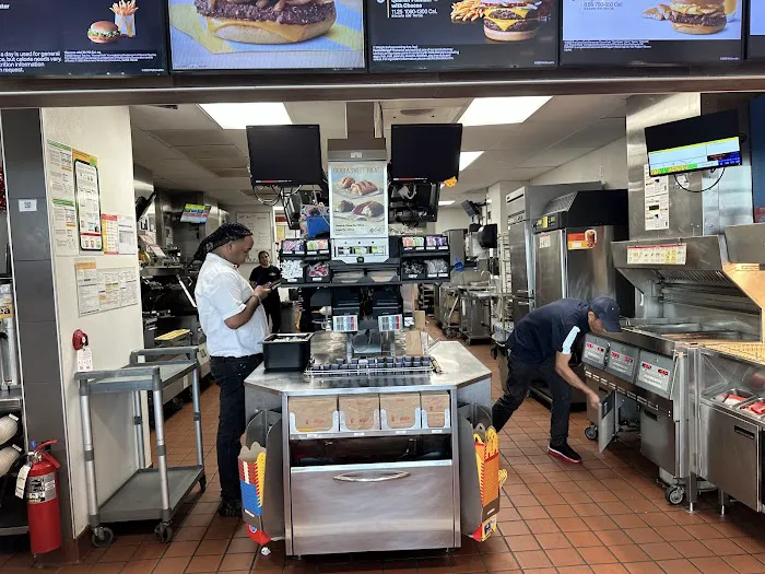 McDonald's Picture 9