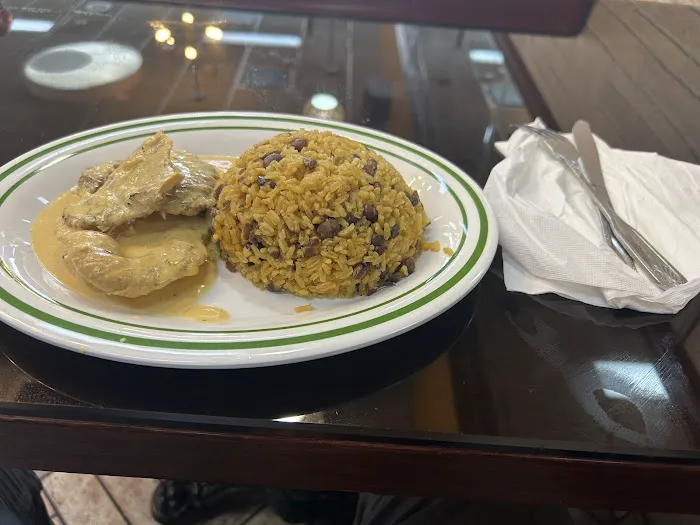 El Caridad Burnside Restaurant Picture 9
