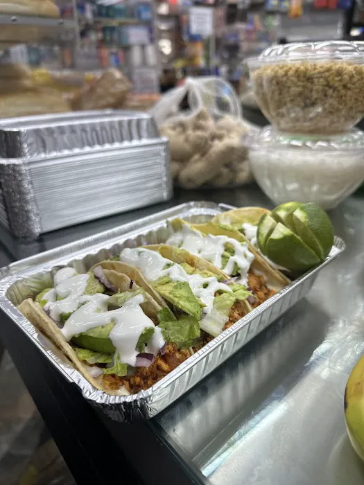 ACEMAK DELI & GROCERY Picture 2