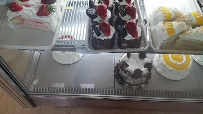 Las Palmas Bakery Picture 6