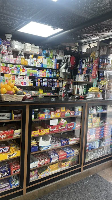 YANKEE ONE DELI Picture 7
