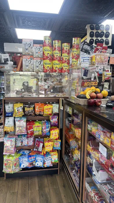YANKEE ONE DELI Picture 6