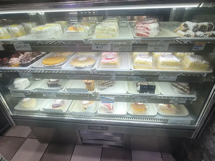 Mi Bakery & Cafe Picture 4