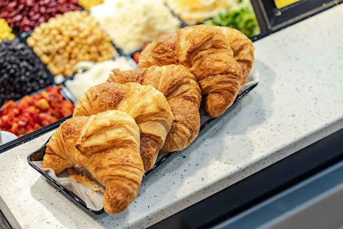 The Metro D Delicatessen Picture 5