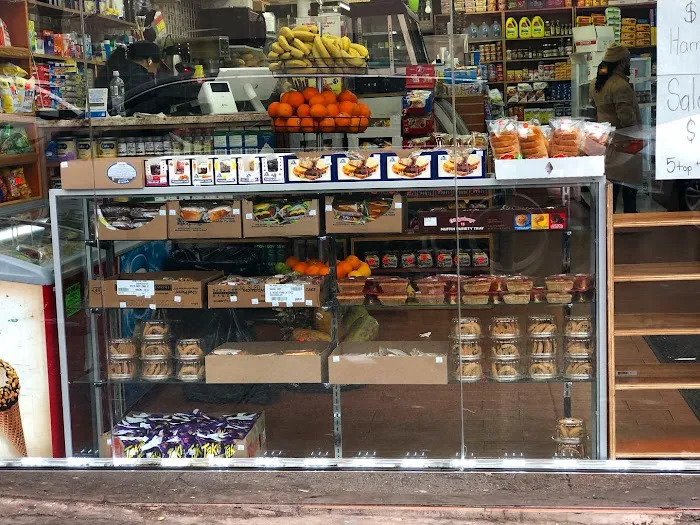 Makilito Super Deli Picture 3