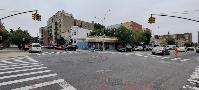 Ivanny Grocery and Deli Picture 3