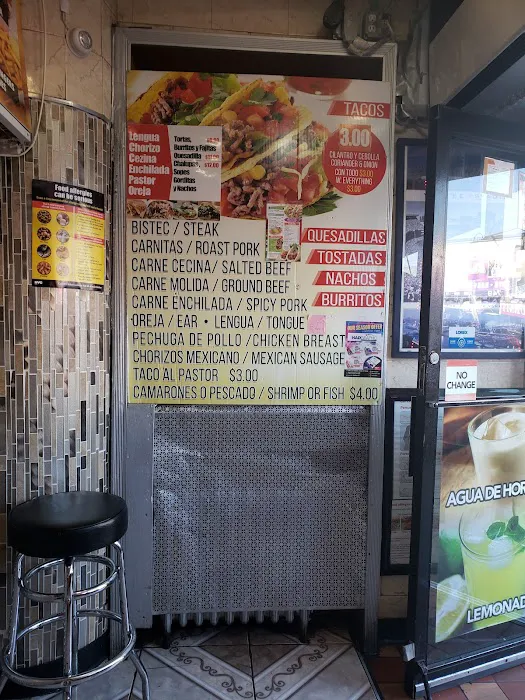 Alex's Tacos Picture 6
