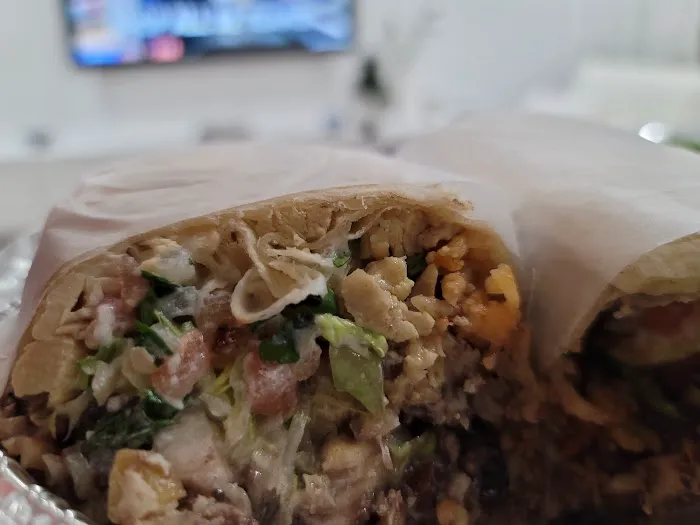 Alex's Tacos Picture 7