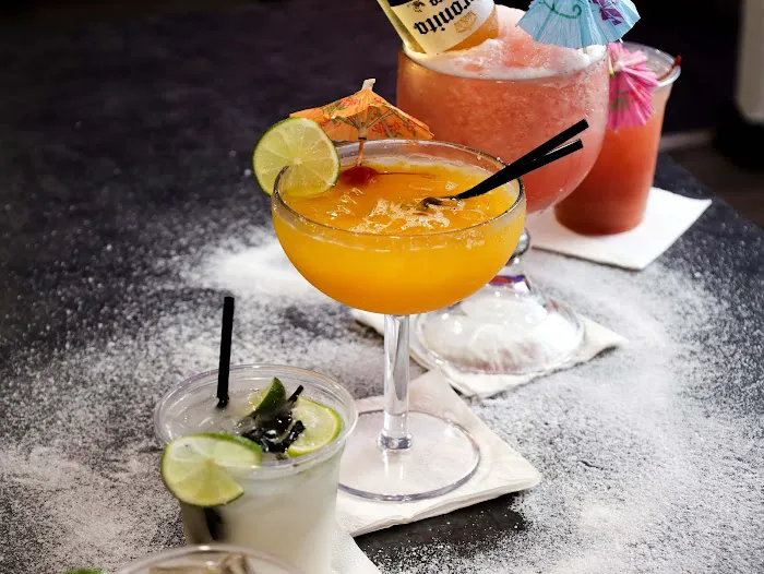 ZION Restaurant & Lounge Picture 1