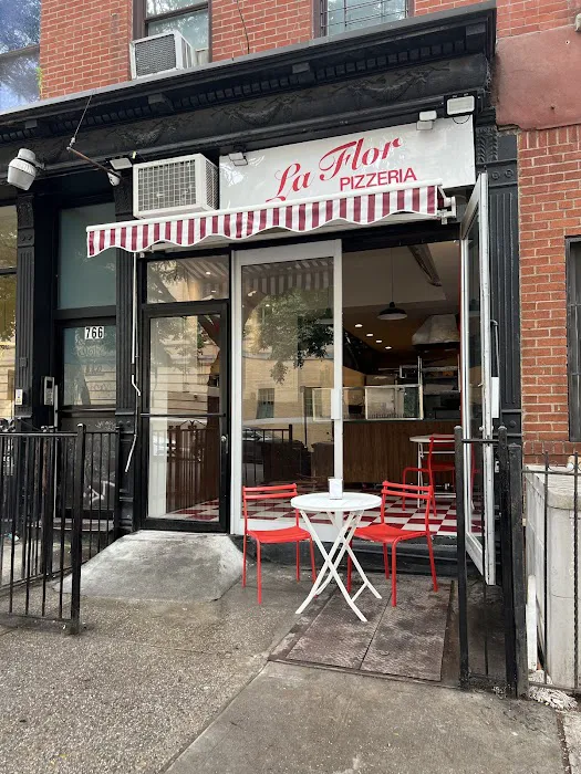 La Flor Pizza Picture 3