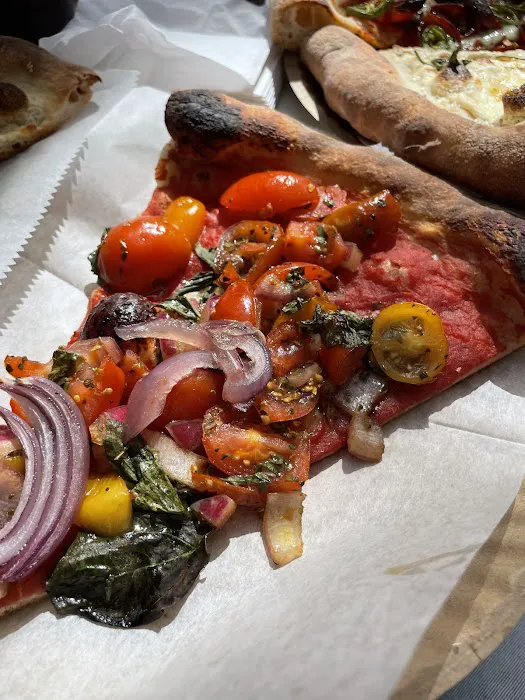 La Flor Pizza Picture 4