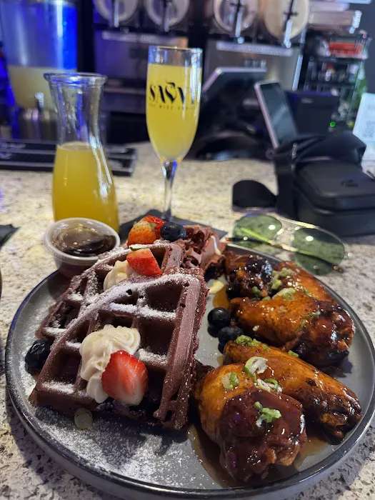 Savvy Bistro and Bar Picture 4