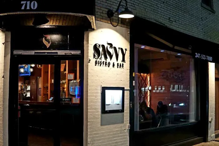 Savvy Bistro and Bar Picture 1