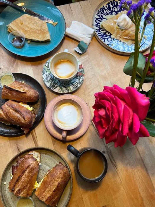 Pando’s Creperie & Cafe Picture 9