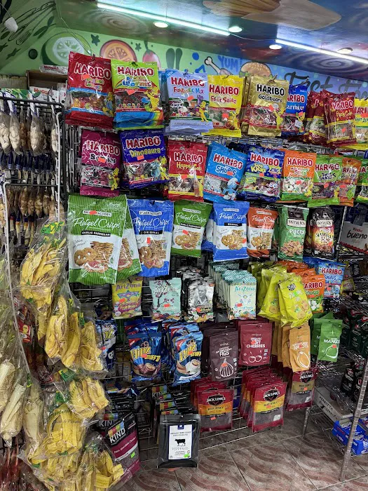 Urban Market Deli Picture 9