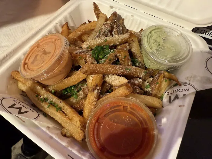 Moritz Fries Bar Picture 5
