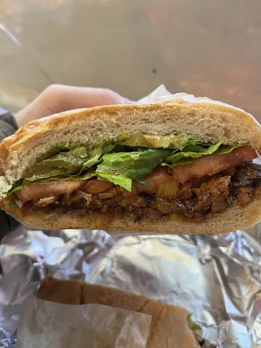 Fast and Fresh Burrito Deli Picture 9