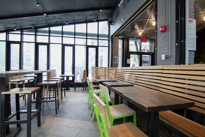 Shake Shack Downtown Brooklyn Picture 10