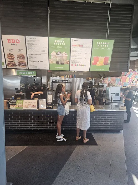 Shake Shack Downtown Brooklyn Picture 6