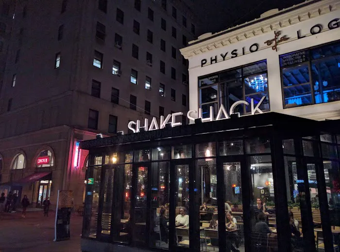 Shake Shack Downtown Brooklyn Picture 8
