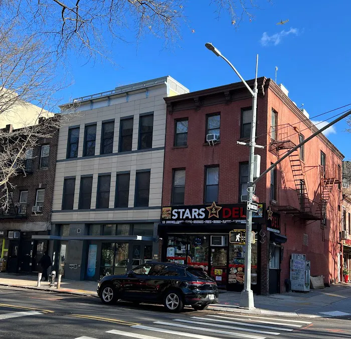 6th Avenue Deli Picture 2