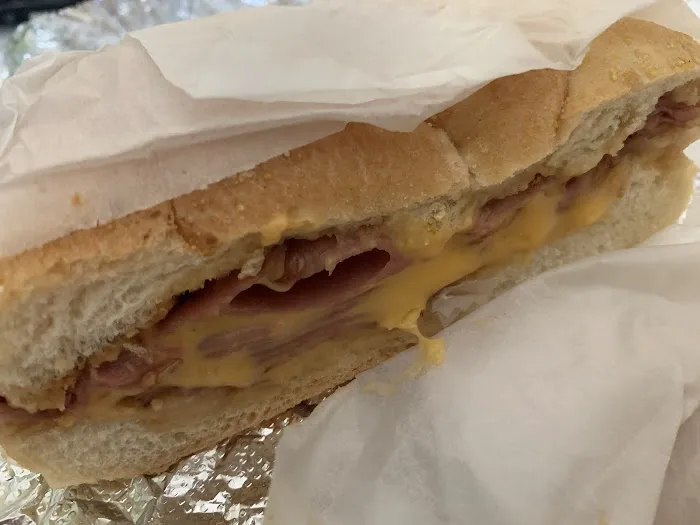 6th Avenue Deli Picture 3