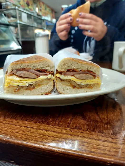Casella Bagel Coffee Shop Picture 9