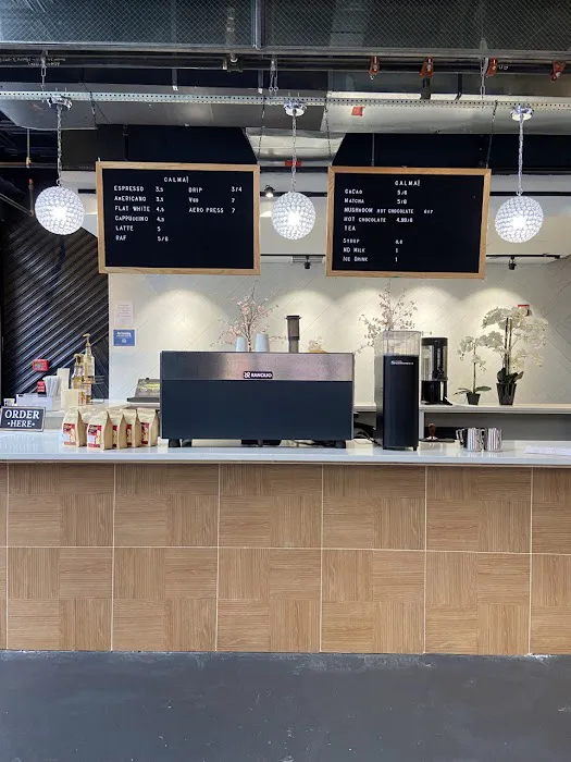 Calma! Coffee Shop and Showroom Picture 9
