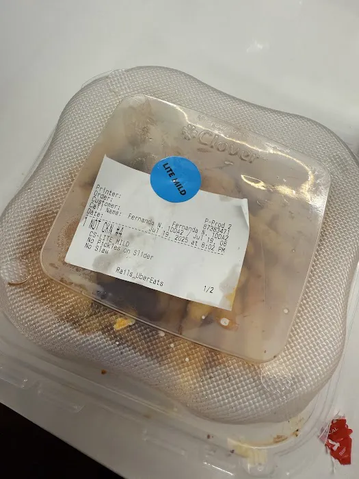 Dave's Hot Chicken Picture 1