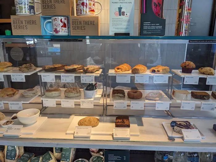 Starbucks Picture 10
