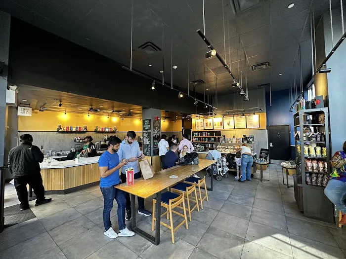 Starbucks Picture 3