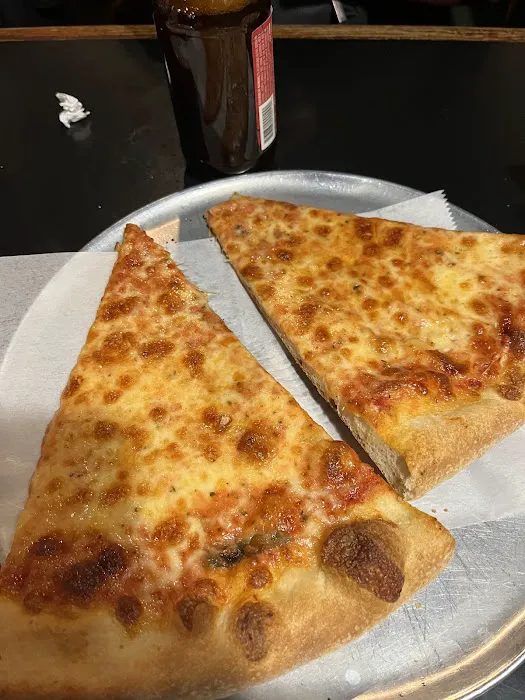 Front Street Pizza Picture 10