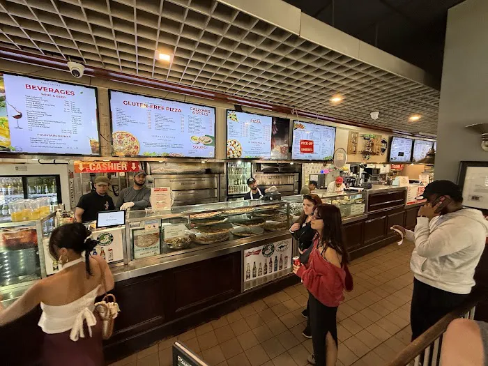 Front Street Pizza Picture 2