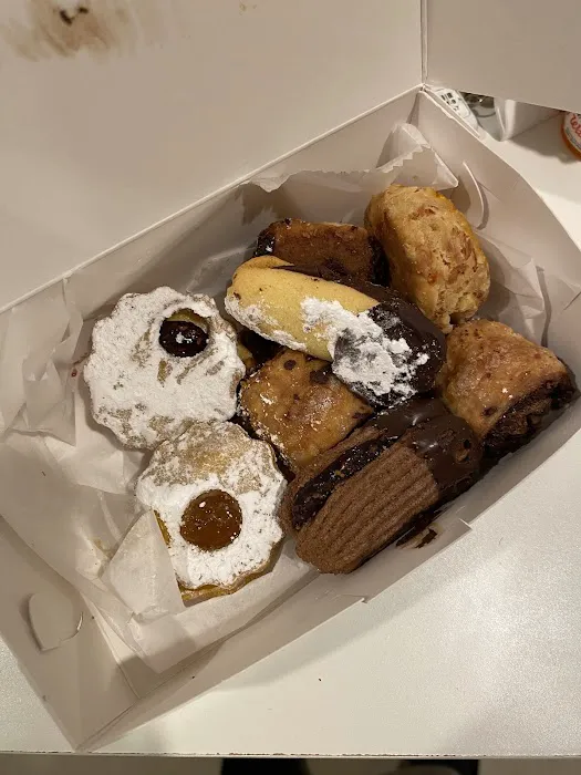 Andre's Hungarian Bakery Picture 3