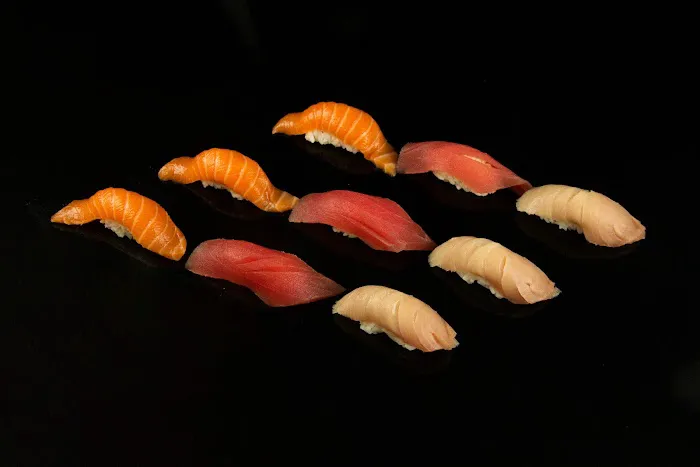 Mikihana Sushi & Poke Picture 1